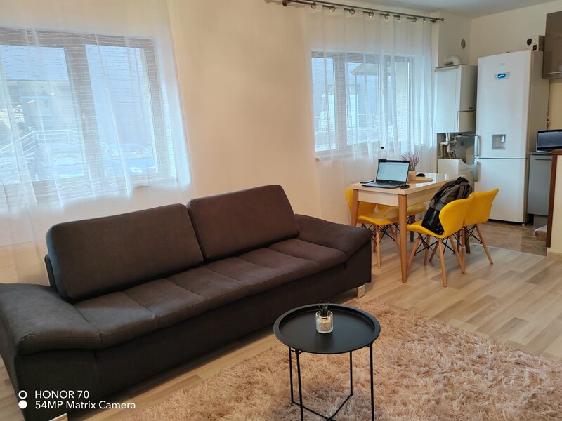 Cartierul Latin (Prelungirea Ghencea), apartament 2 camere dec., 68 mp,