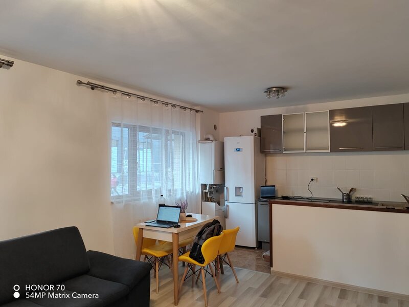 Cartierul Latin (Prelungirea Ghencea), apartament 2 camere dec., 68 mp,